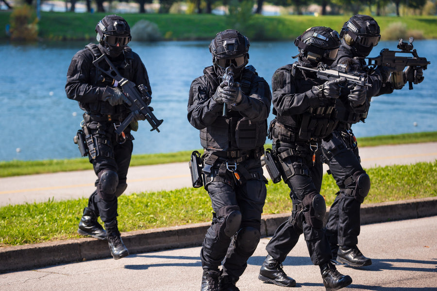 Best Police Tactical Gear: 5 Types Of Essensial Equipment