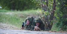 Laden Sie das Bild in den Galerie-Viewer, GHILLIE SUIT
