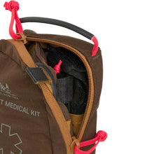 Laden Sie das Bild in den Galerie-Viewer, BUSHCRAFT FIRST AID KIT
