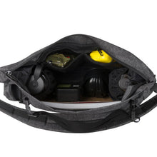 Laden Sie das Bild in den Galerie-Viewer, WOMBAT MK2 SHOULDER BAG® - NYLON
